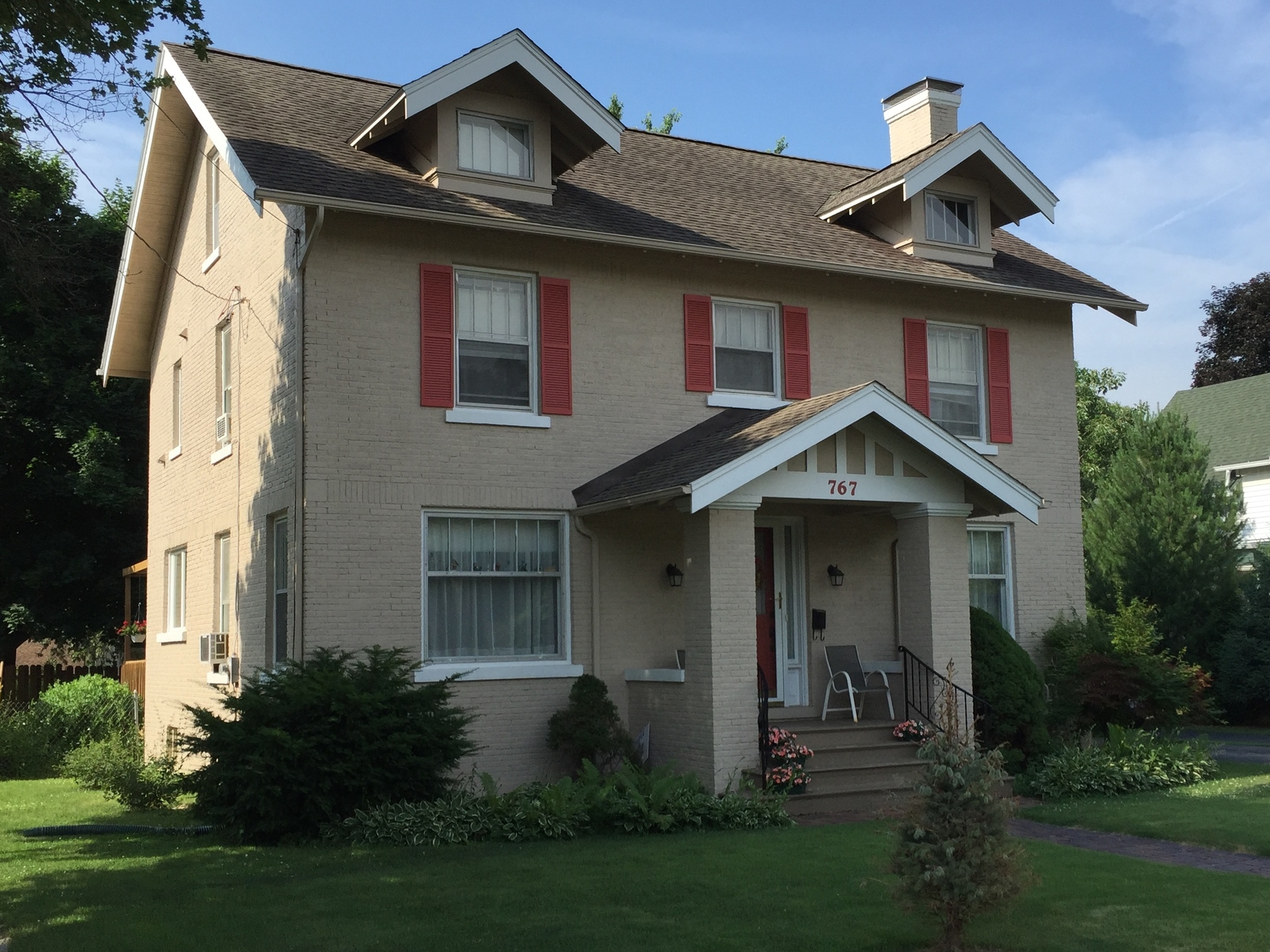 Georgian Colonial Revival with Craftsman Roof, 767 Maumee Street