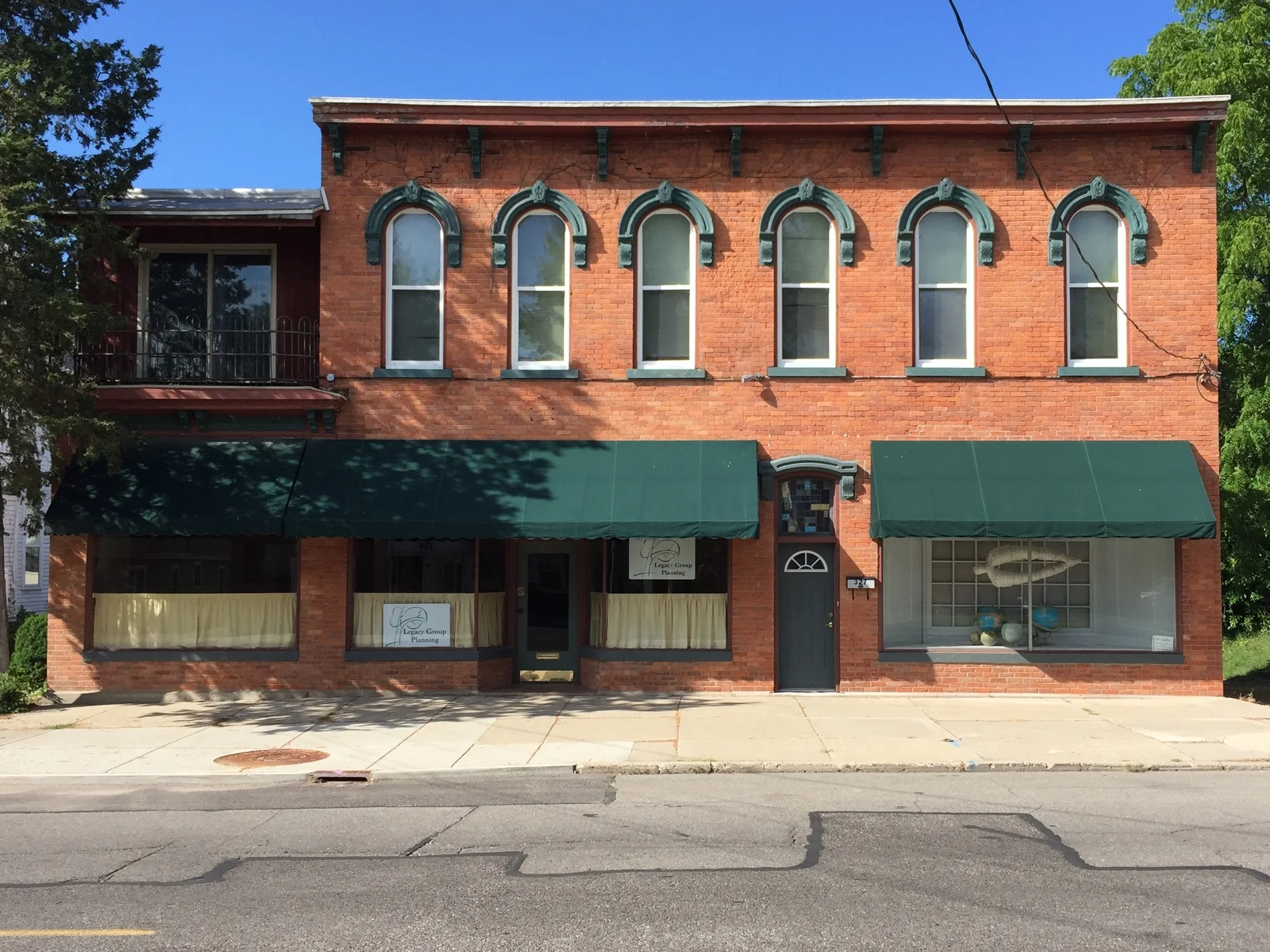 Commercial Italianate, Adrian Beauty Academy, 385 East Maumee, c. 1855