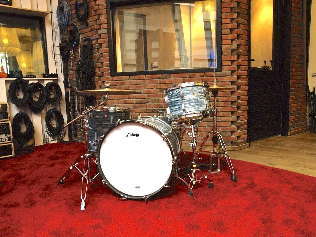 LUDWIG BLUE OYSTER PEARL 1971