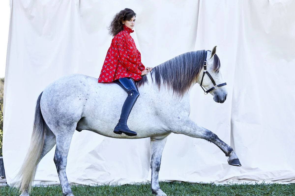 shot04_LadyM_0565_V4 small.jpg