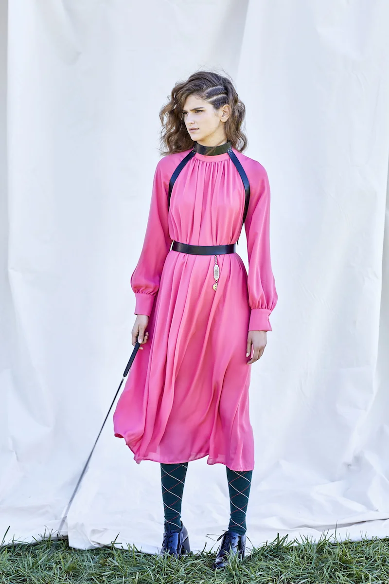 shot06_LadyM_0976_V4 small.jpg