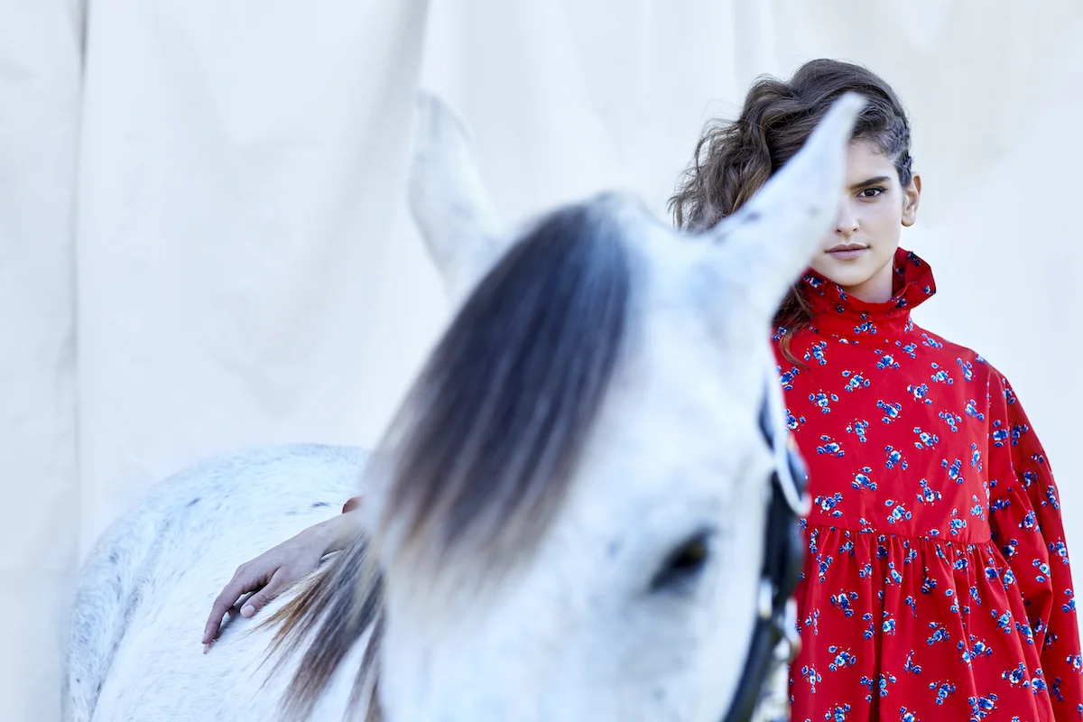 shot04_LadyM_0497_V4 small.jpg