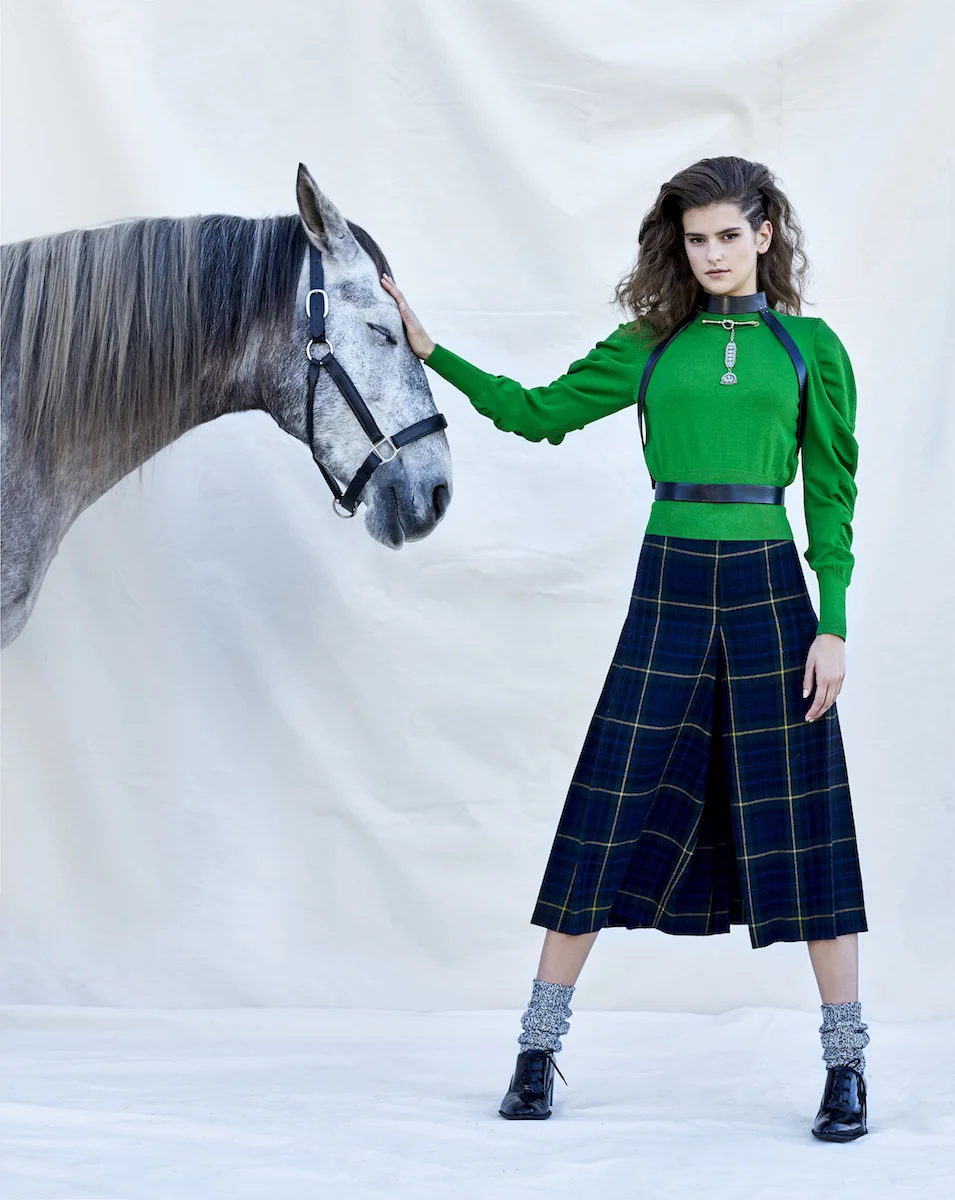 shot05_LadyM_1146_V4 small.jpg