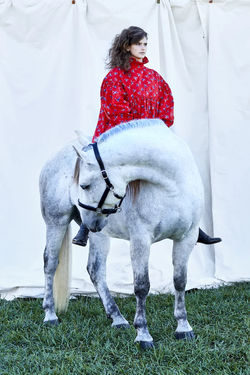 shot04_LadyM_0543_V4 small.jpg