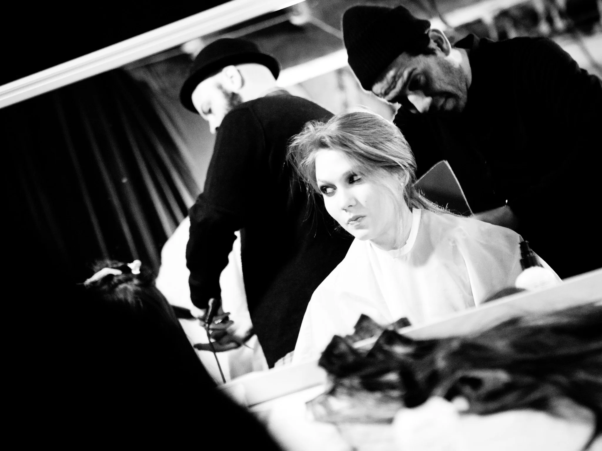 London Fashion Week LFW Runway Show Photography Photograph How to Model Walking Catwalk Youtube Video Guide Tutorial Backstage Karlie Kloss Zac Posen PFW Paris