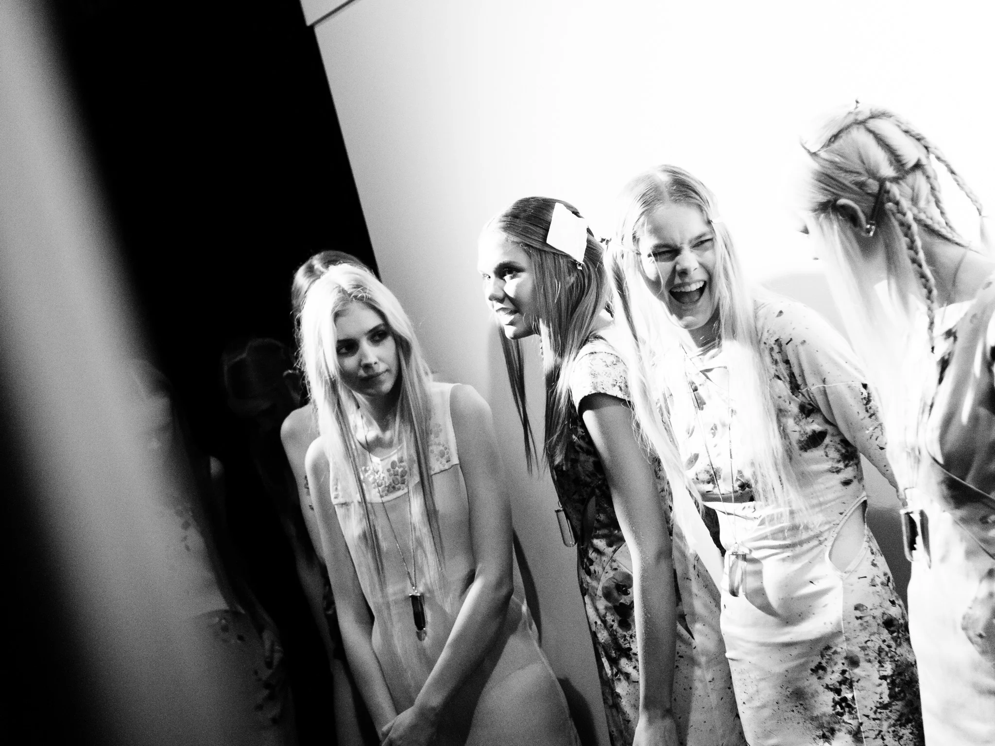 London Fashion Week LFW Runway Show Photography Photograph How to Model Walking Catwalk Youtube Video Guide Tutorial Backstage