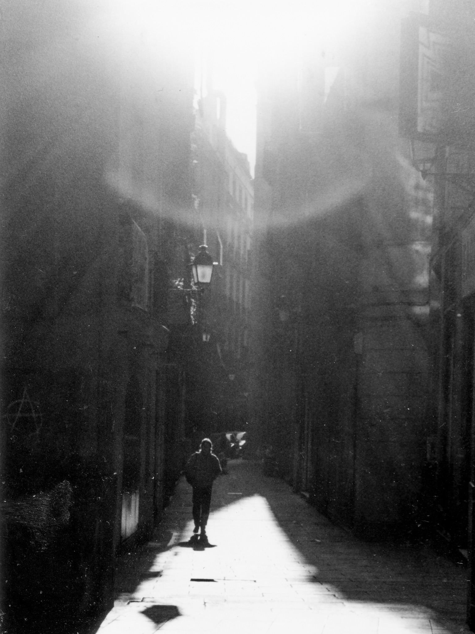 Minolta Vectis S-1 APS Advanced Photo System Advantix Film Camera Review 1996 Barcelona Black and White Photography Lens Flare