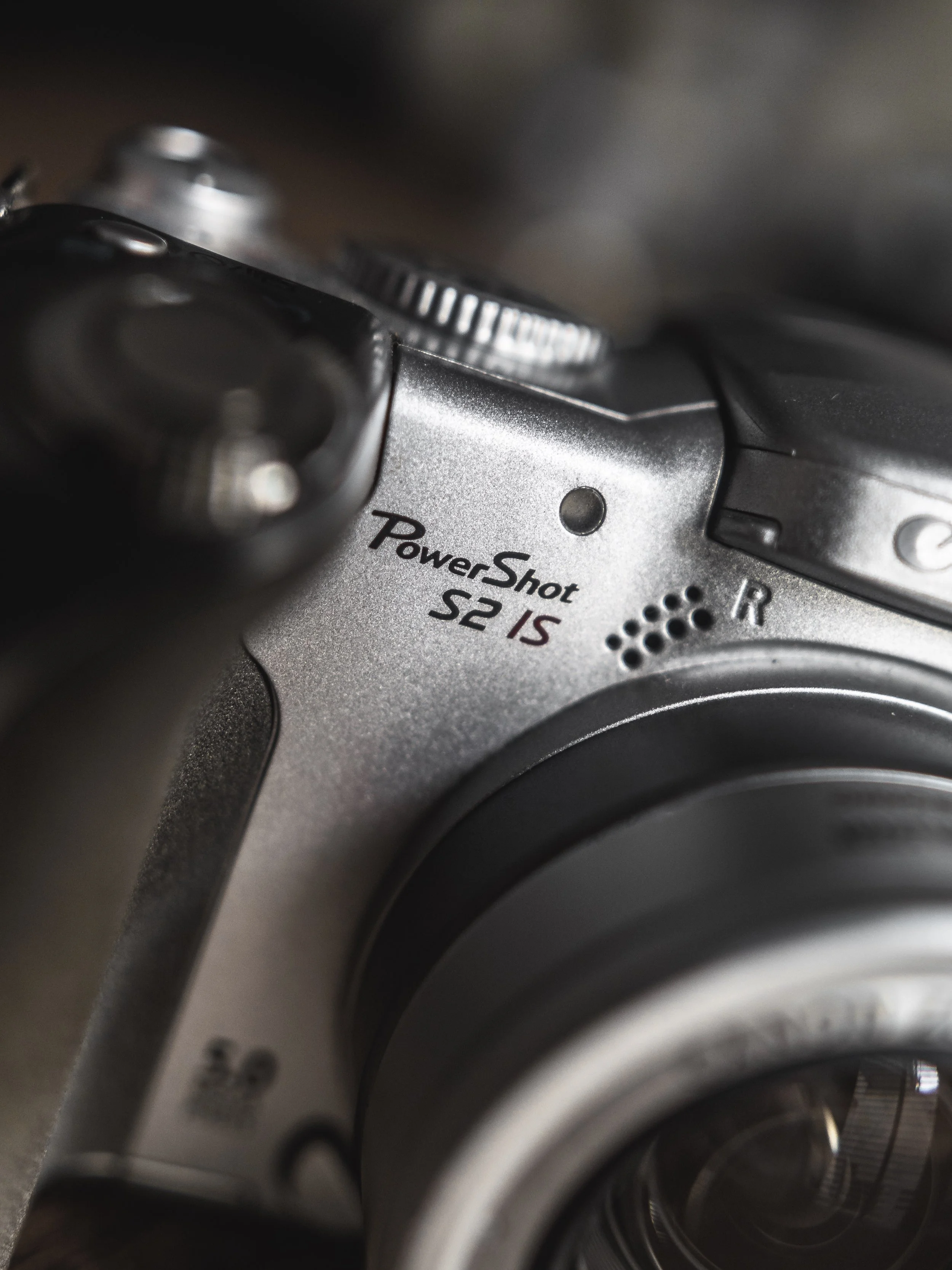 Are old digital cameras still viable in 2018? - Canon Powershot S2 IS