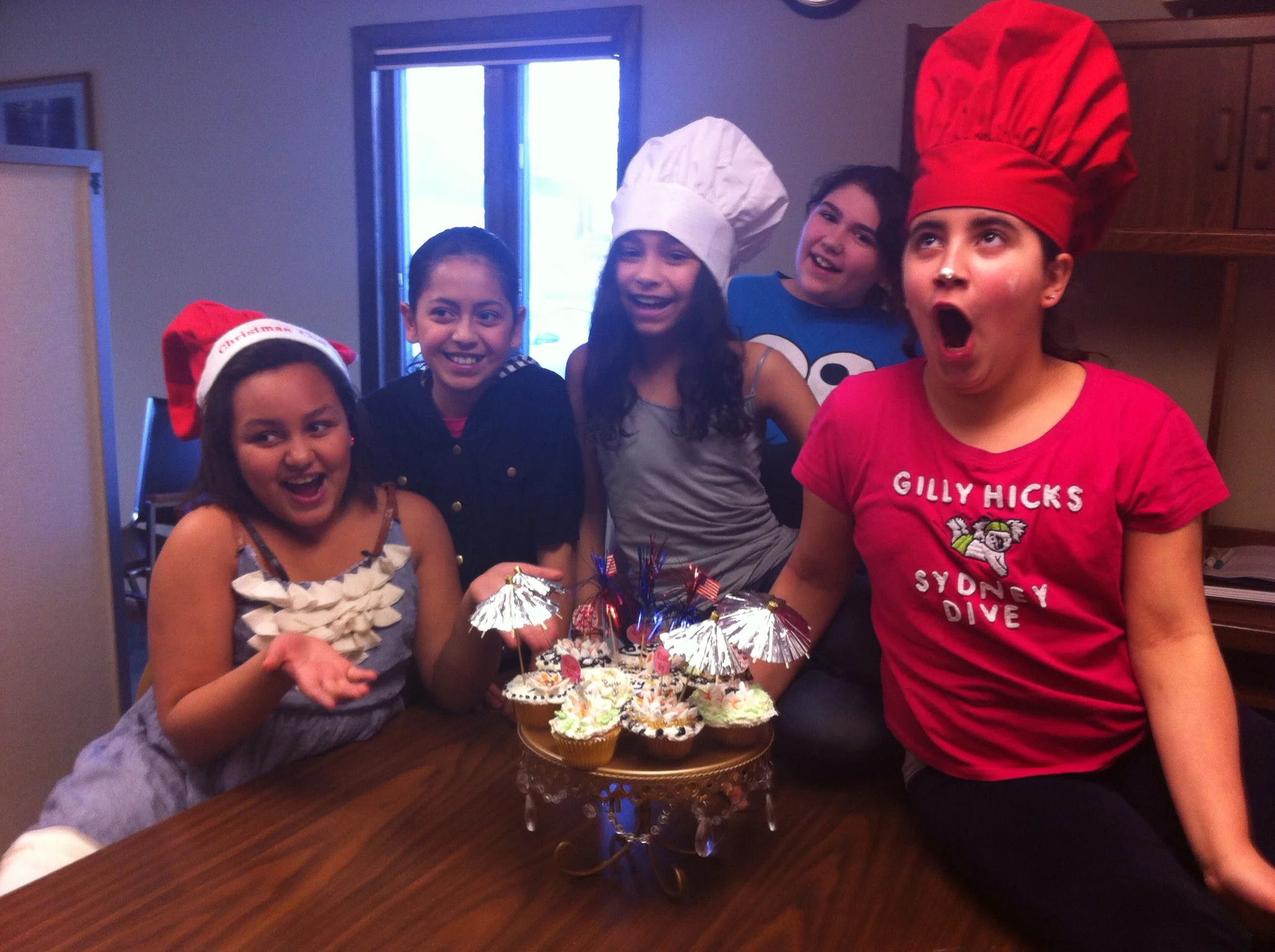 GAL's CLUB Photo DYS.JPG