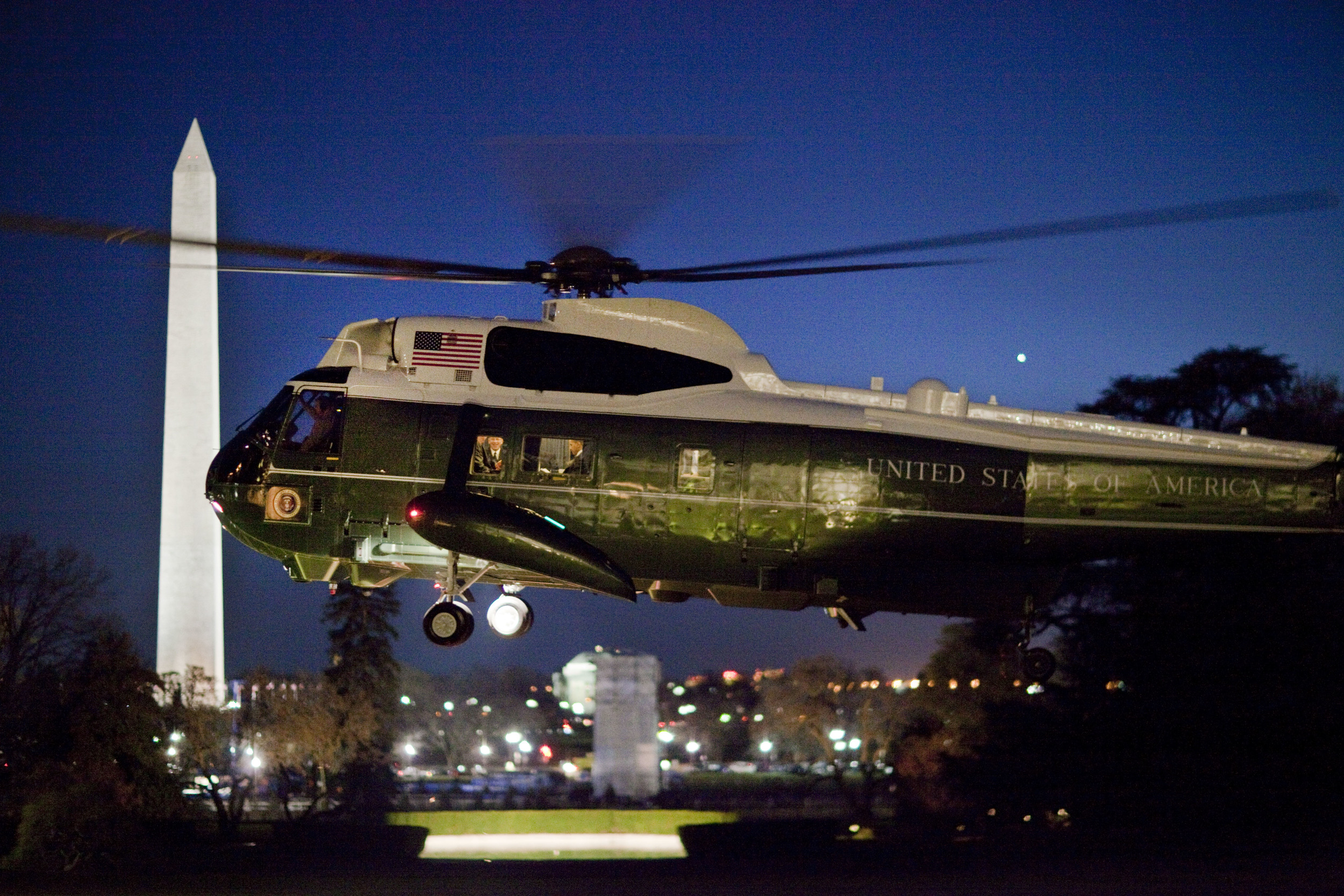 Marine One lift from the White House South Grounds