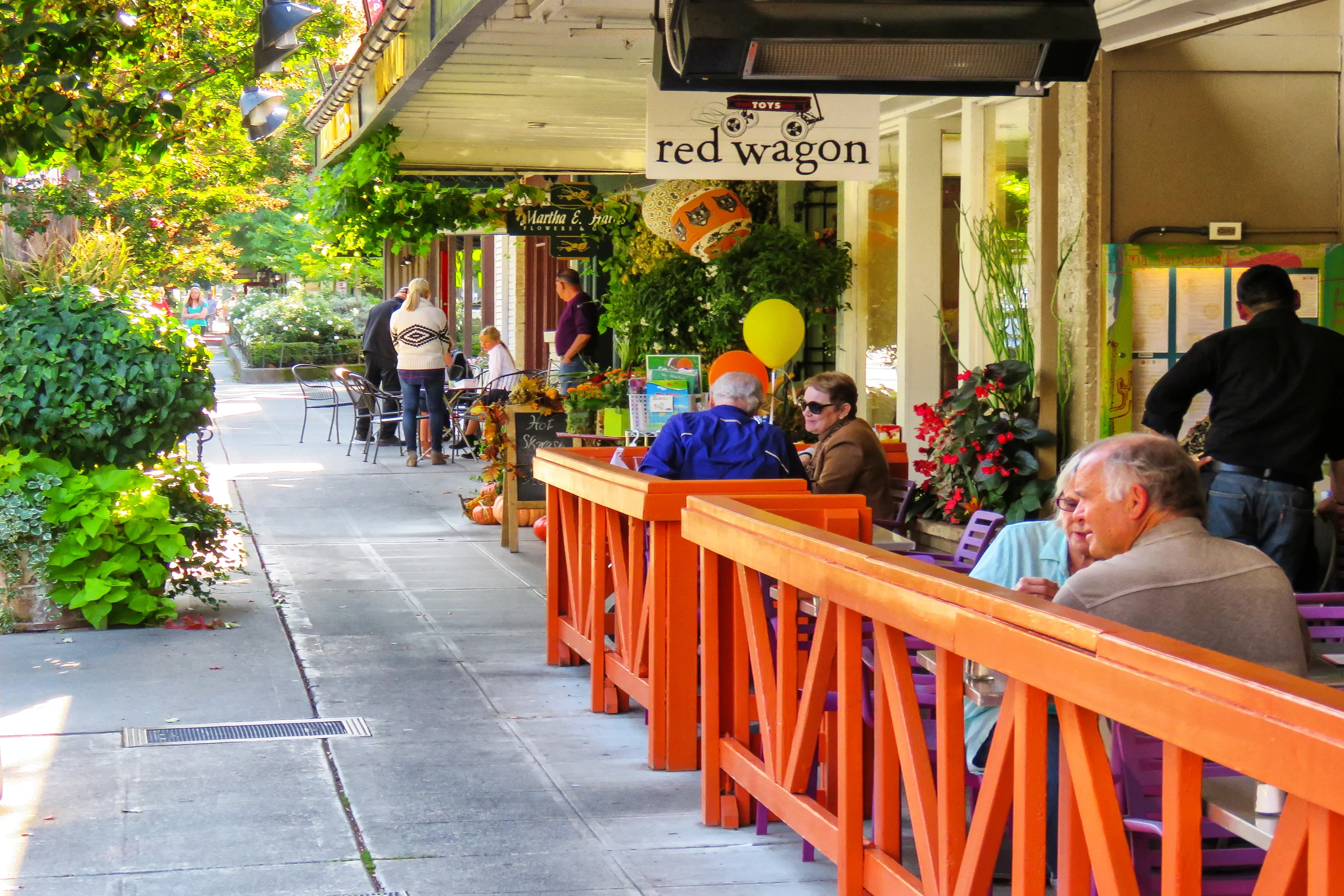 Summertime Dining