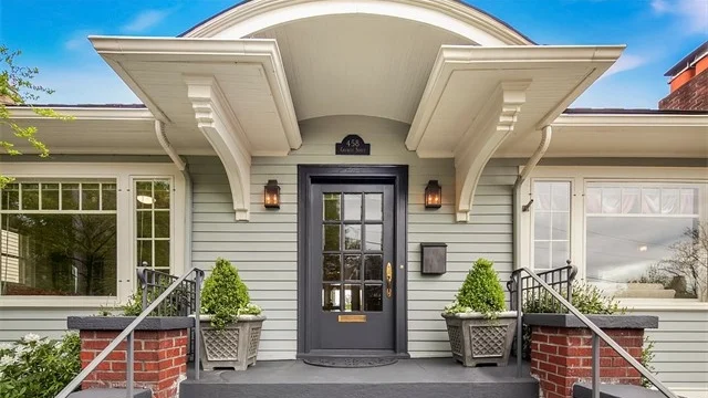 458 Crockett St | $1,150,000