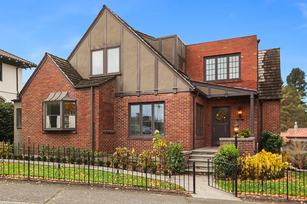 1651 Windermere Dr E | $2,000,000