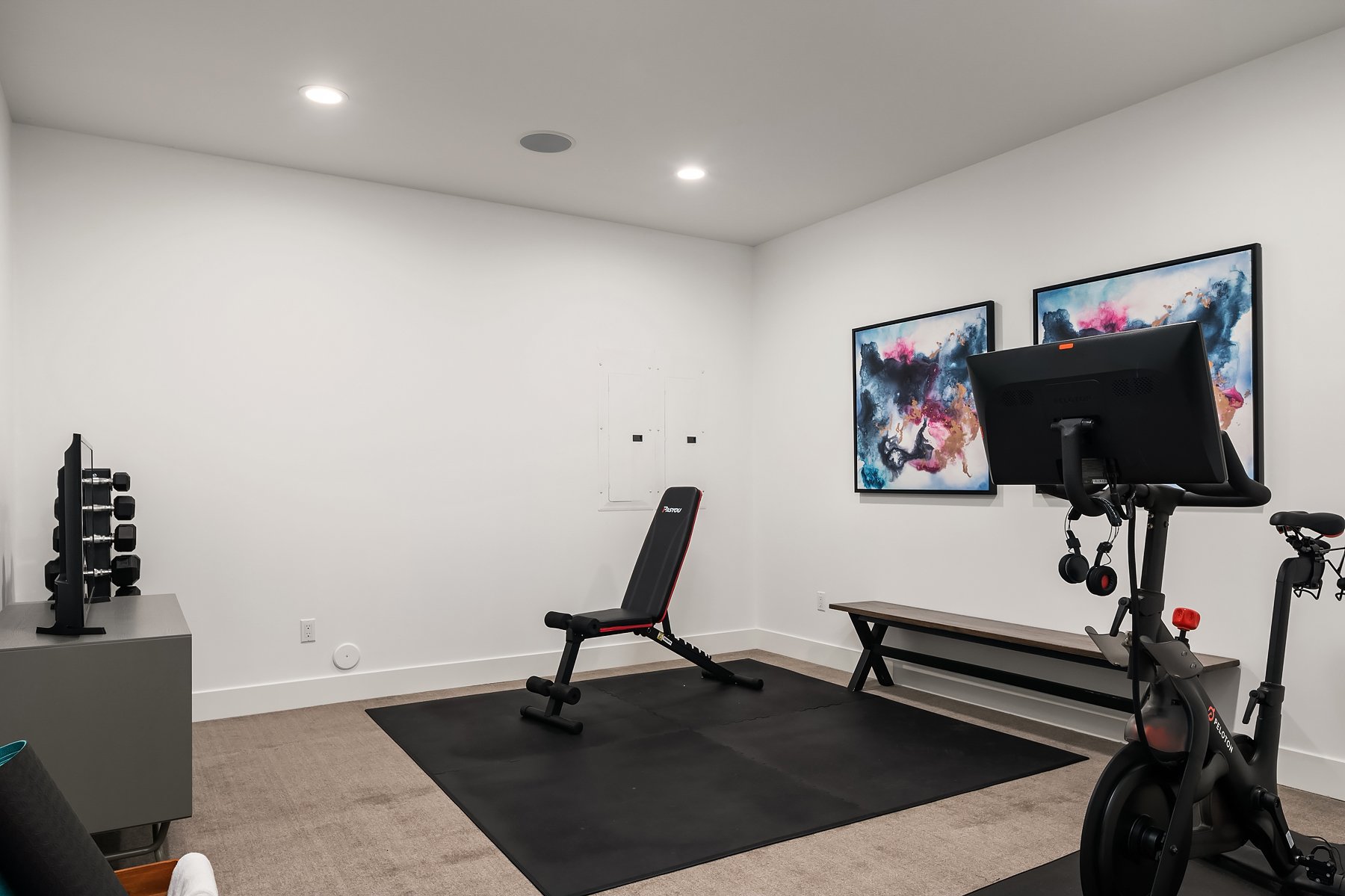 Workout room or...? 
