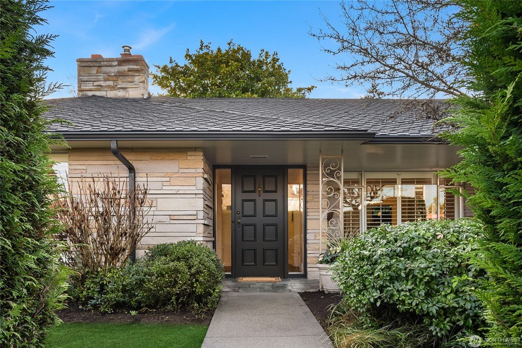 1927 Blenheim Drive E, Seattle | $2,600,000