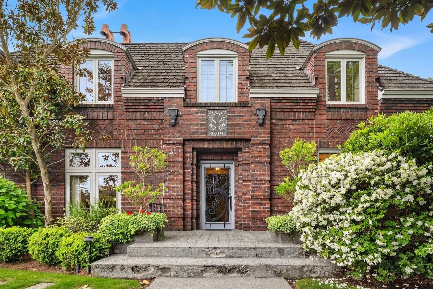 1919 Shenandoah Drive East, Seattle | $4,000,000