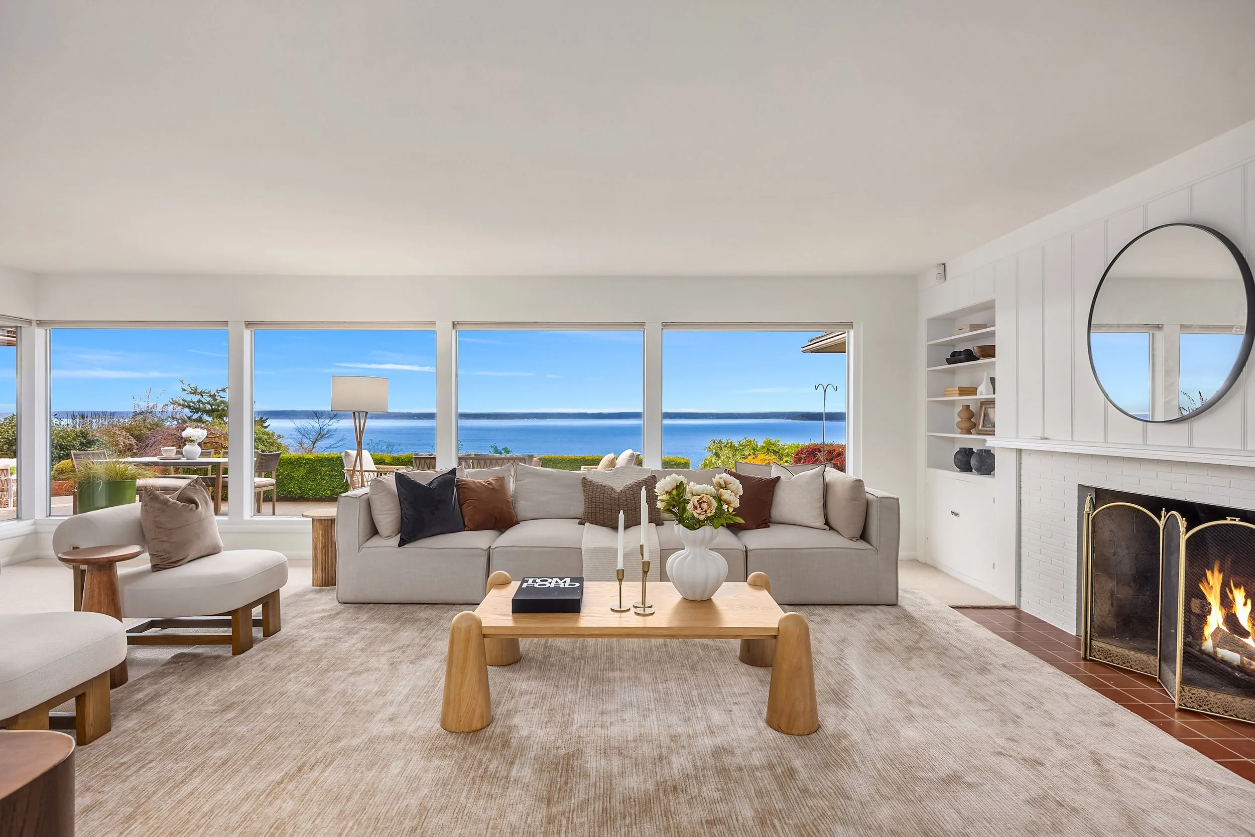 Private Broadview Bluff Home With Sweeping Sound &amp; Mountain Views