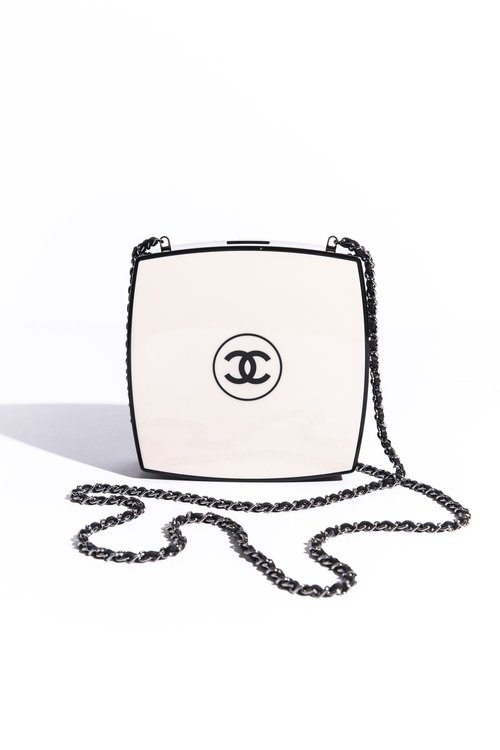 CHANEL Olive-Grey Patent Leather Jumbo Double Flap Bag — MOSS Designer  Consignment