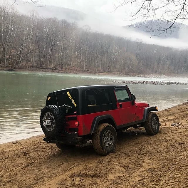 Got the Nasty LJ out for some WV beach time yesterday. 
@mountainstatejeepers 
@official304jeepclub 
@lj_nation 
@ljwranglers_only 
@ljcrew 
@jeepbuilds
#jeep #jeeplife #nastyattitude #jeeper #wrangler #jeepher #offroad #wv #rubicon #lj #tj #jk #jku 