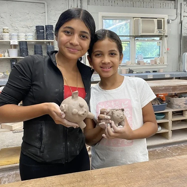 The Community Arts team has been hard at work bringing clay to members of our community of all ages. | El equipo de Artes Comunitarias ha estadotrabajando duro para traer la arcilla a losmiembros de nuestra comunidad.

In honor of Hispanic Heritage M