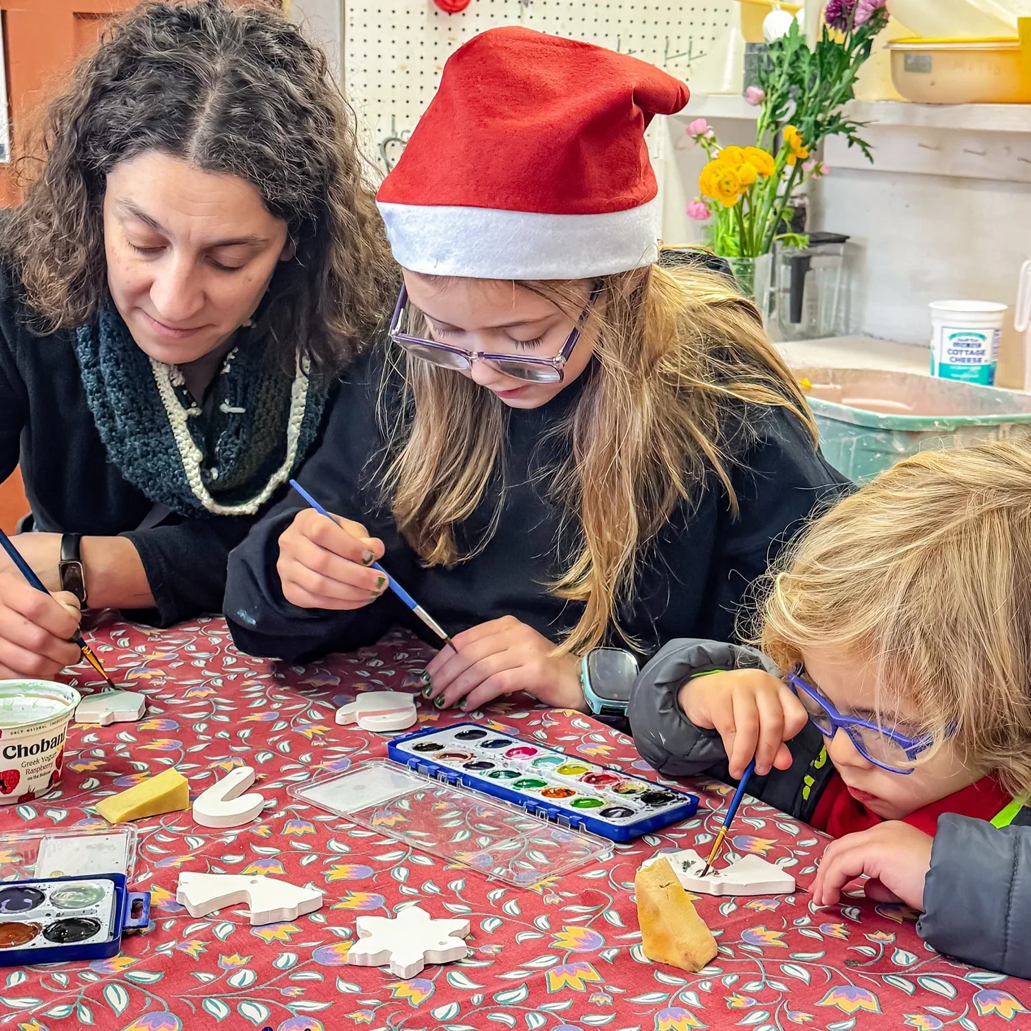 Family-Friendly Holiday Shopping &amp; FREE Ornament Painting Event