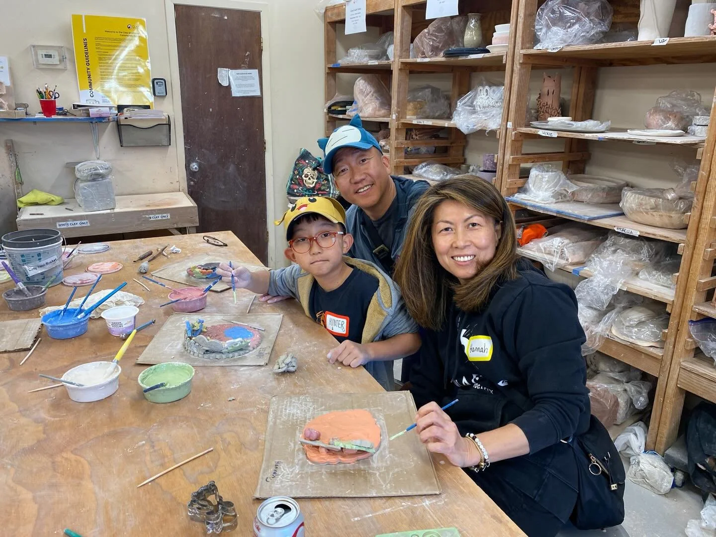 This weekend, Clay Art Center hosted another successful clay class for veterans and their families! Led by instructor Vicky Youngman, the two-hour hand building class focused on making fun and colorful garden sculptures. 

If you know any veterans in