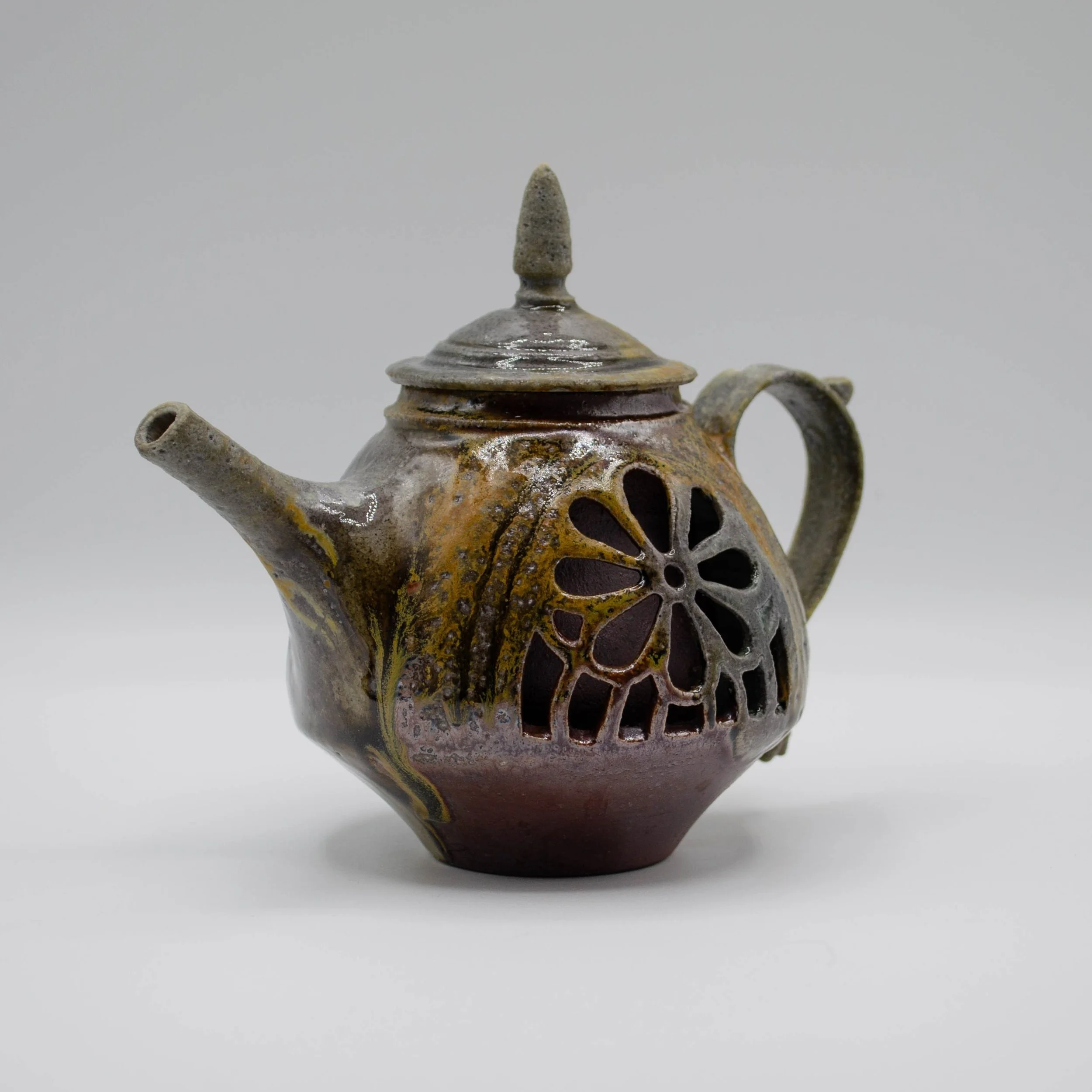 Philip_Perry_HighIronDoubleWalledTeapot_view_1 - Philip Perry.jpg
