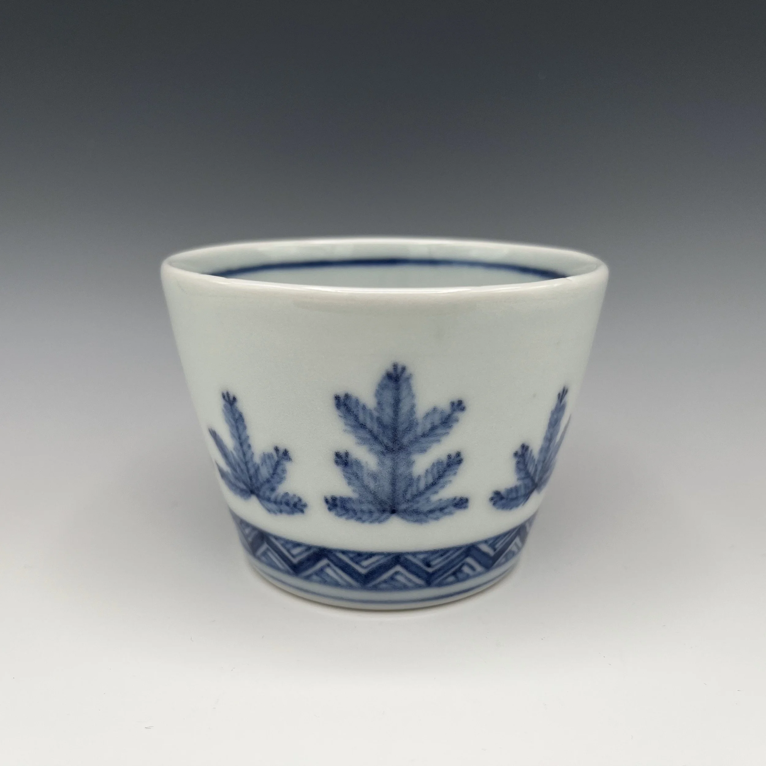 Hatsumi Suyama Blue & White Pine Cup with Border