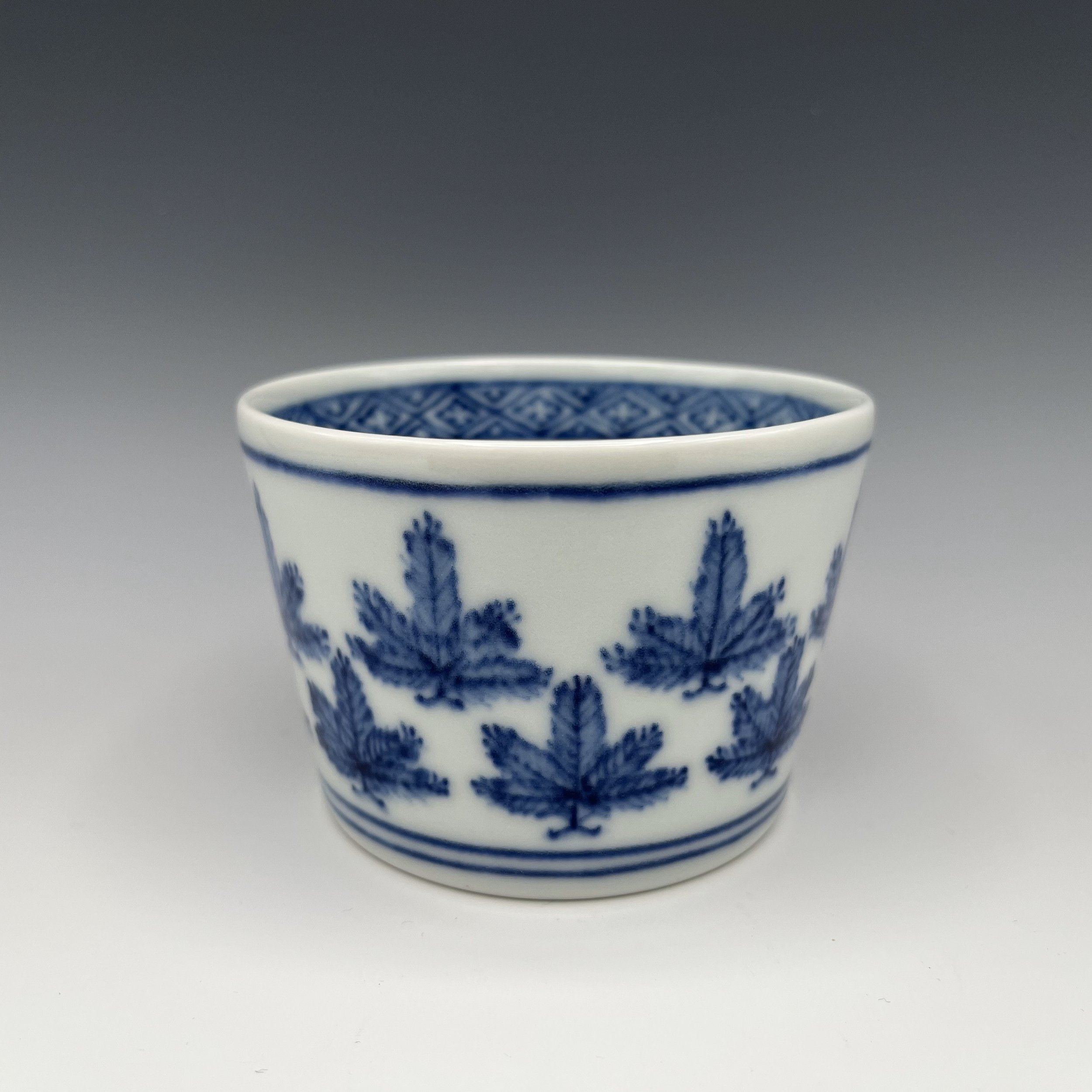 Hatsumi Suyama Blue & White Pine Cup