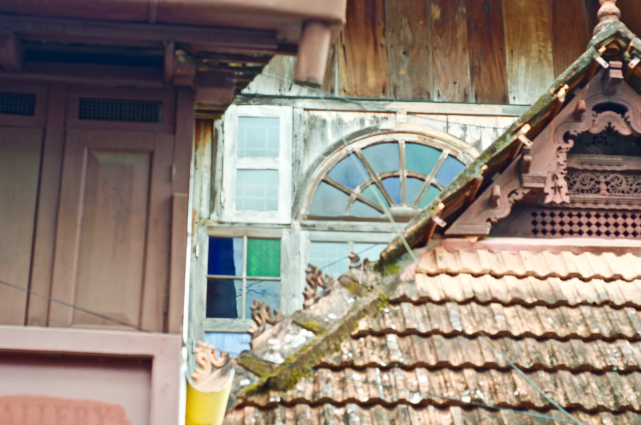 A traditional Jewish house, now superimposed by a Kerala-style roofed structure