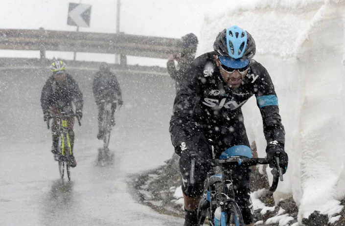 Sky-team-rider-climbing-during-snow-storm.jpg