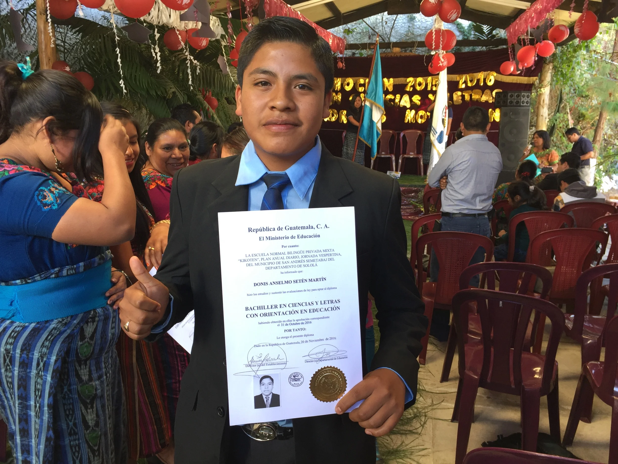 Donis graduated in Fall 2016, and is attending university in San Lucas Toliman, studying to be an English and Spanish teacher. In 2011, he was about to drop out of school due to lack of funds, and would have been a farmer. His nickname is "Dictionary Donis" for his exceptional memorizing ability.
