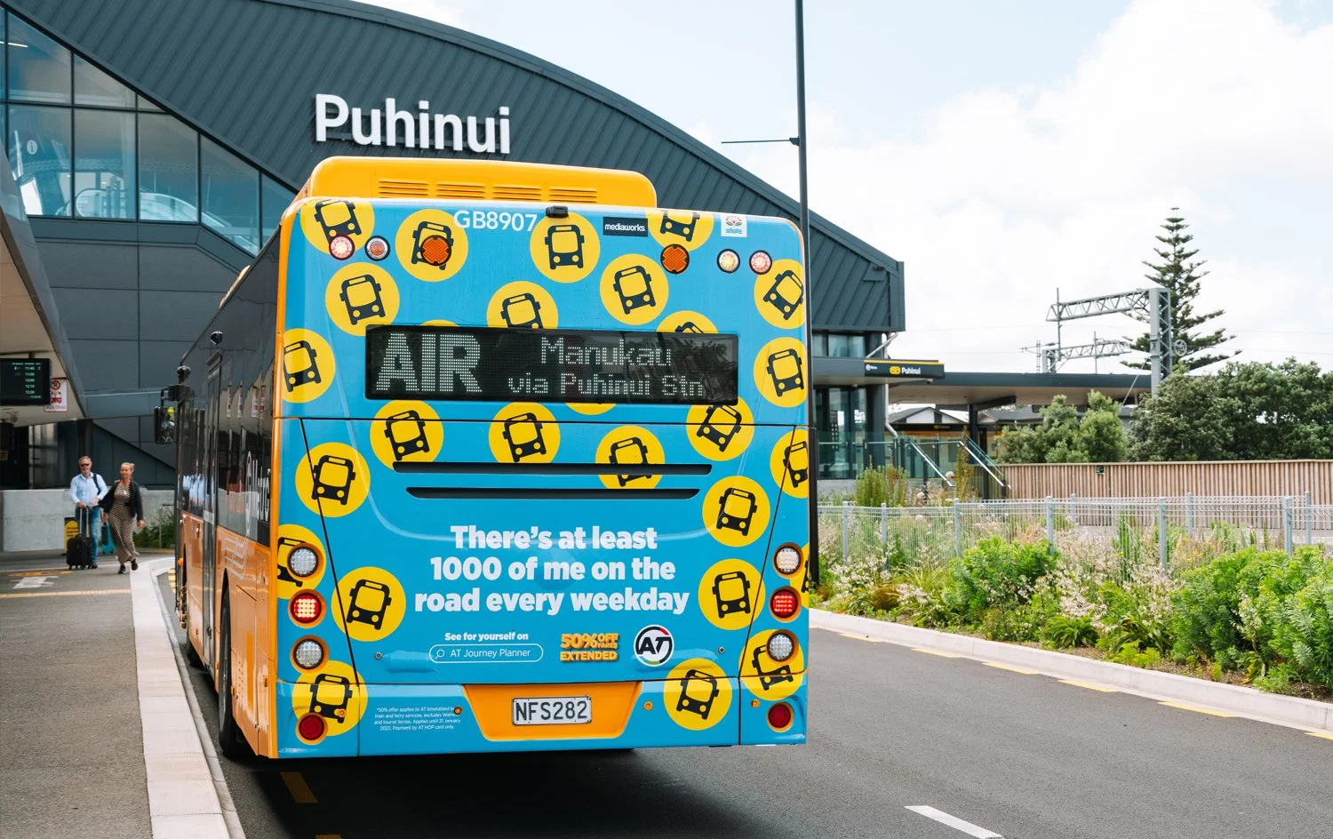 Buses 01.jpg