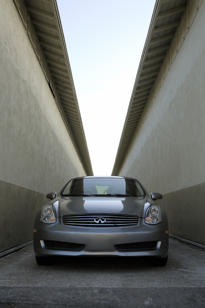 Sutherland_D_g35_alley_front end.jpg