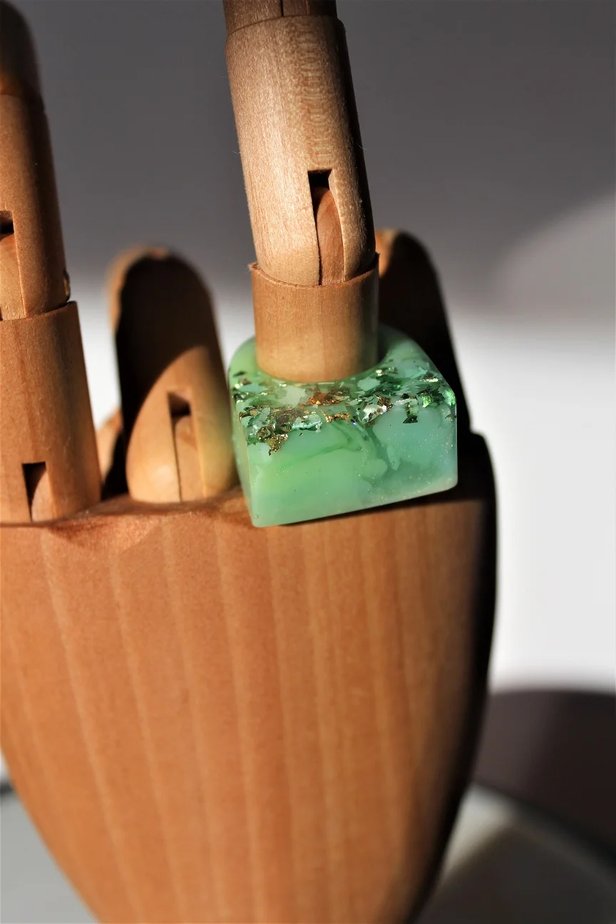 RingMintGreenonHandIMG_8899 (2).JPG