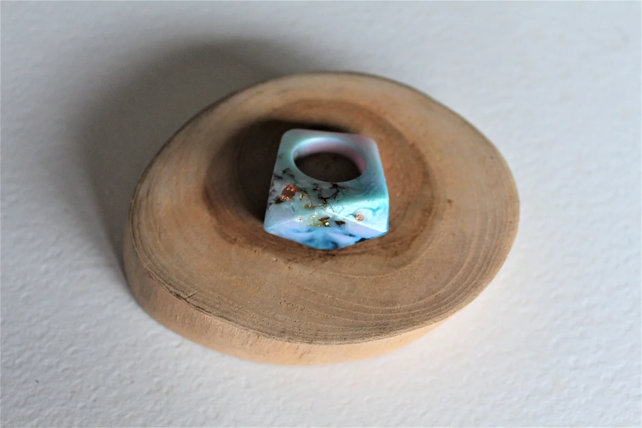 RingBlueonWoodIMG_8809 (2).JPG