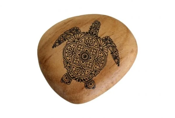 Pebble magnet turtle black.jpg