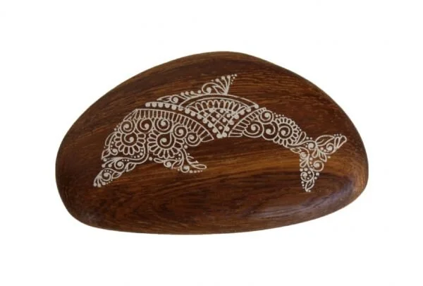 pebble magnet dolphin white.jpg