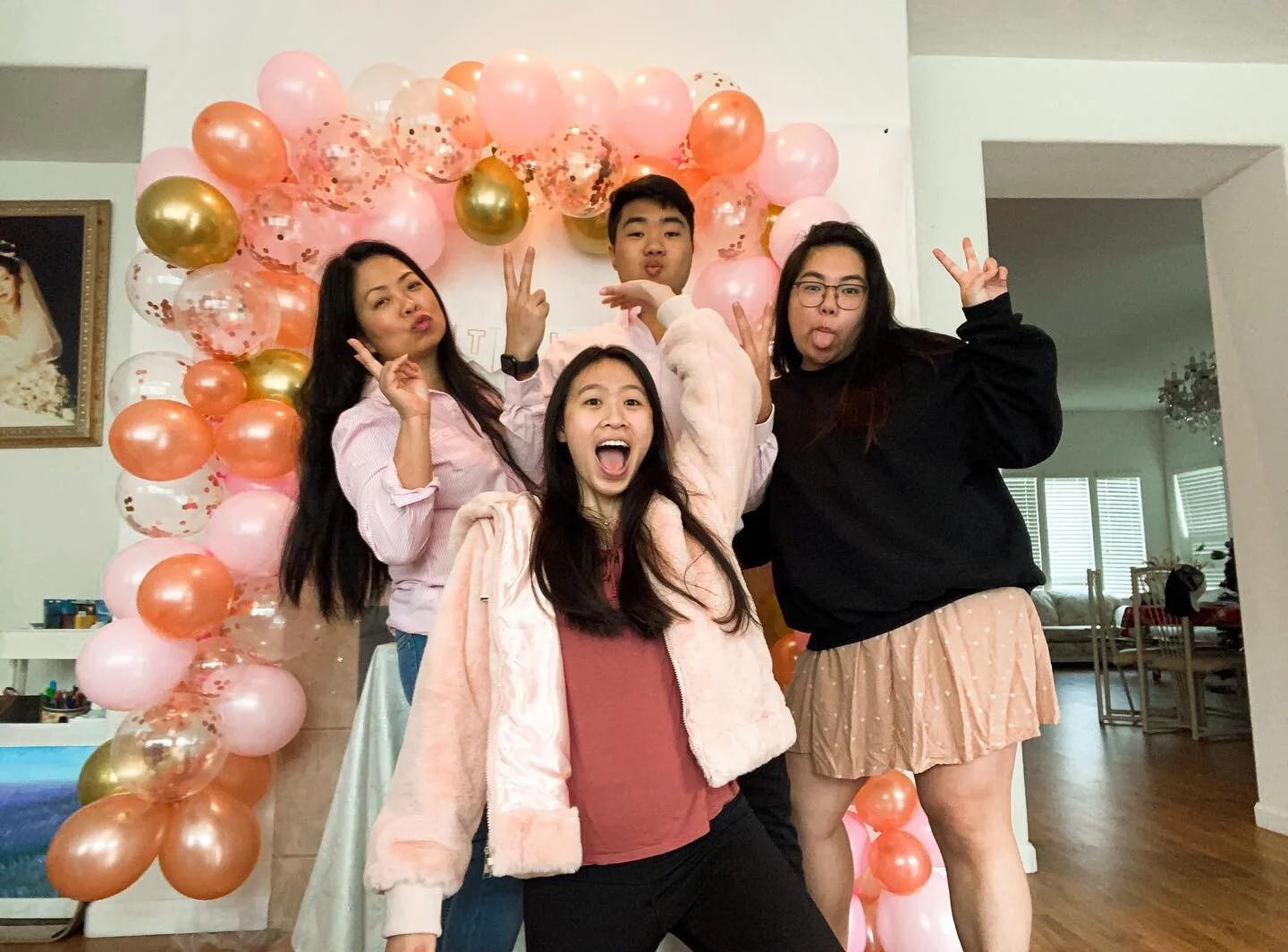 Happy Big 2️⃣1️⃣ @melissaaaly 💕🎉🎂🥳