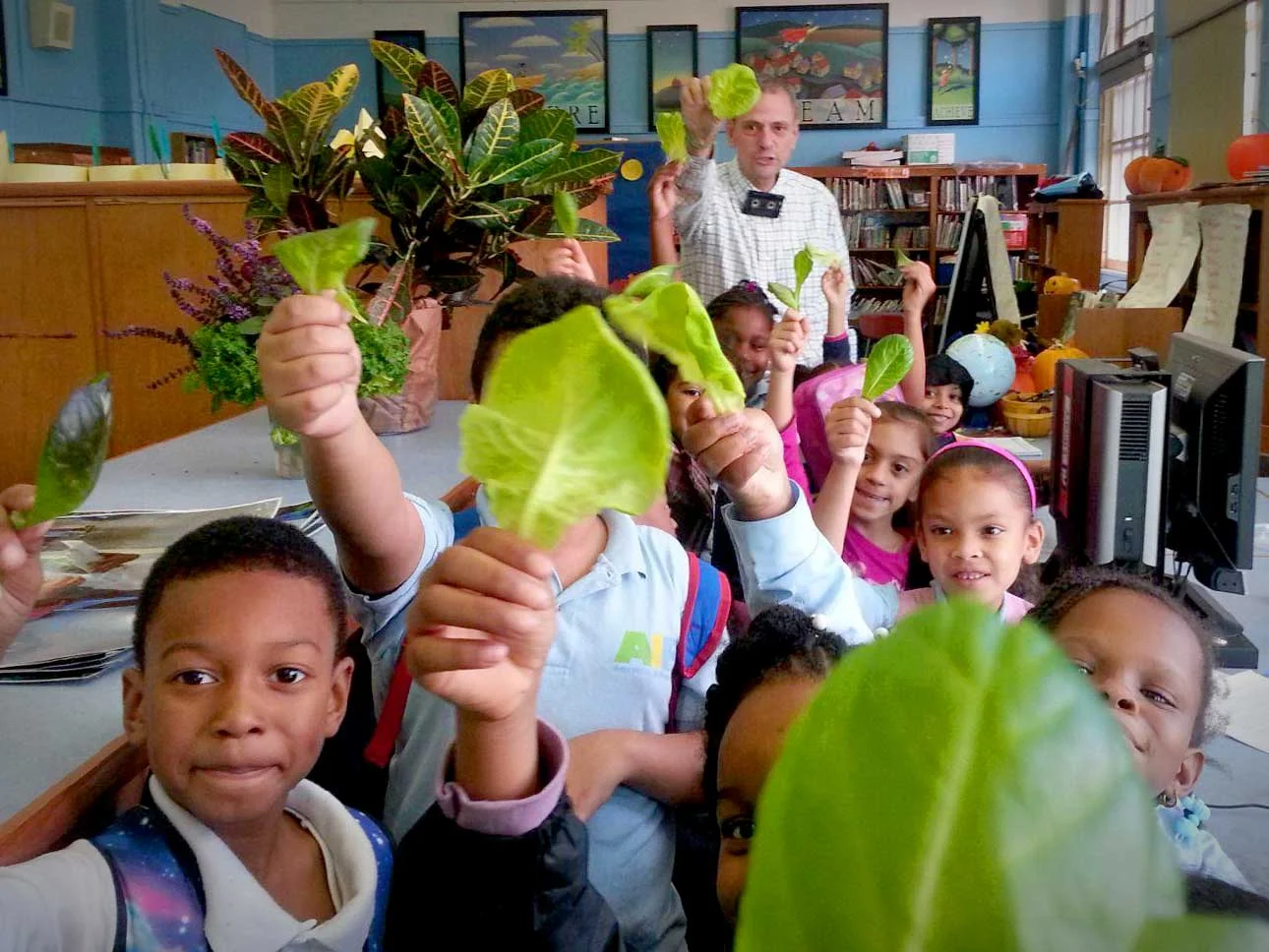 Steve Ritz growing children in the Bronx.