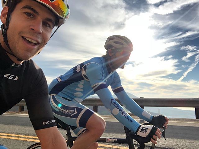 Fun showing @justindaerr my favorite ride in LA at sunrise this morning. #LatigoCanyon #cyclingshots #nofilter #cycling #triathlon