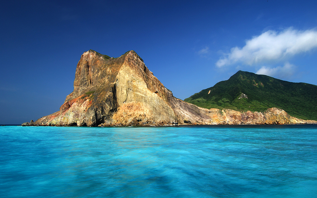 The vibrant blue waters surrounding Turtle Island -- one of Nigel's favorite spots