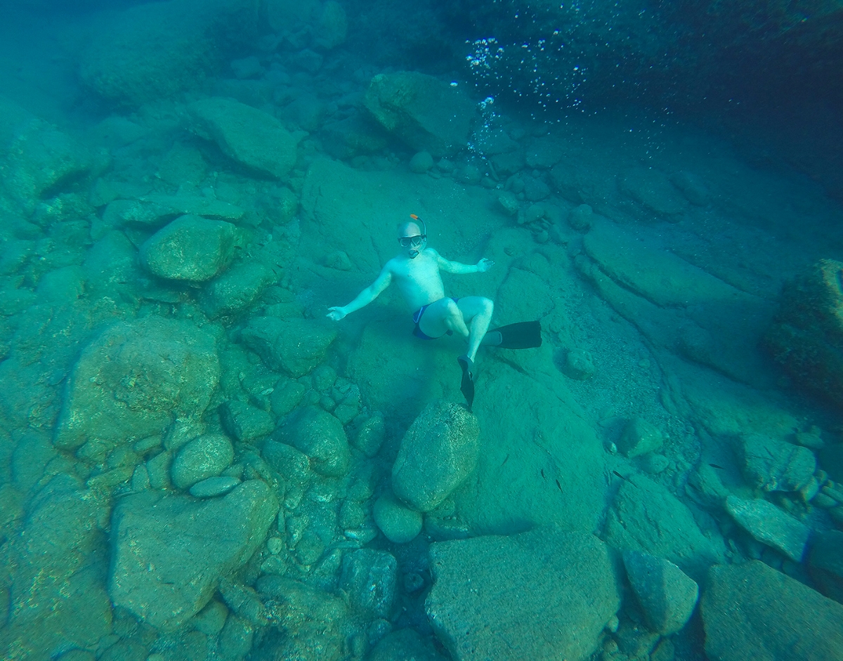 André Masters snorkeling