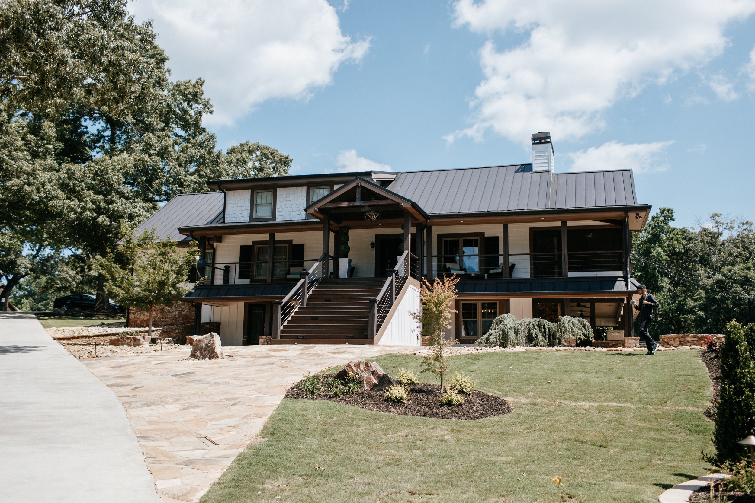 Meet The Revere: A NEW Magnificent Wedding Venue in Dawsonville