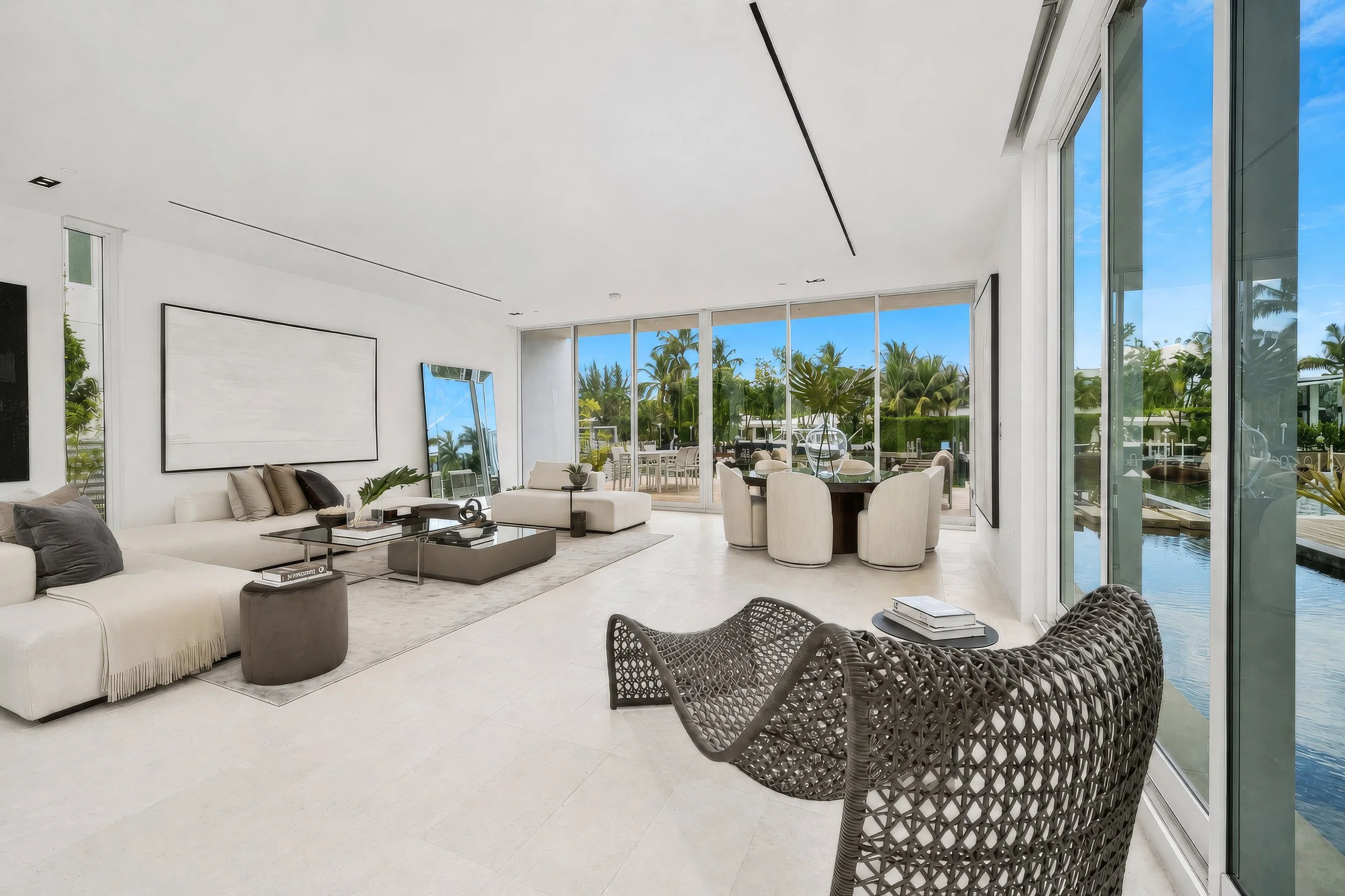 11 Living-Room 2.jpg