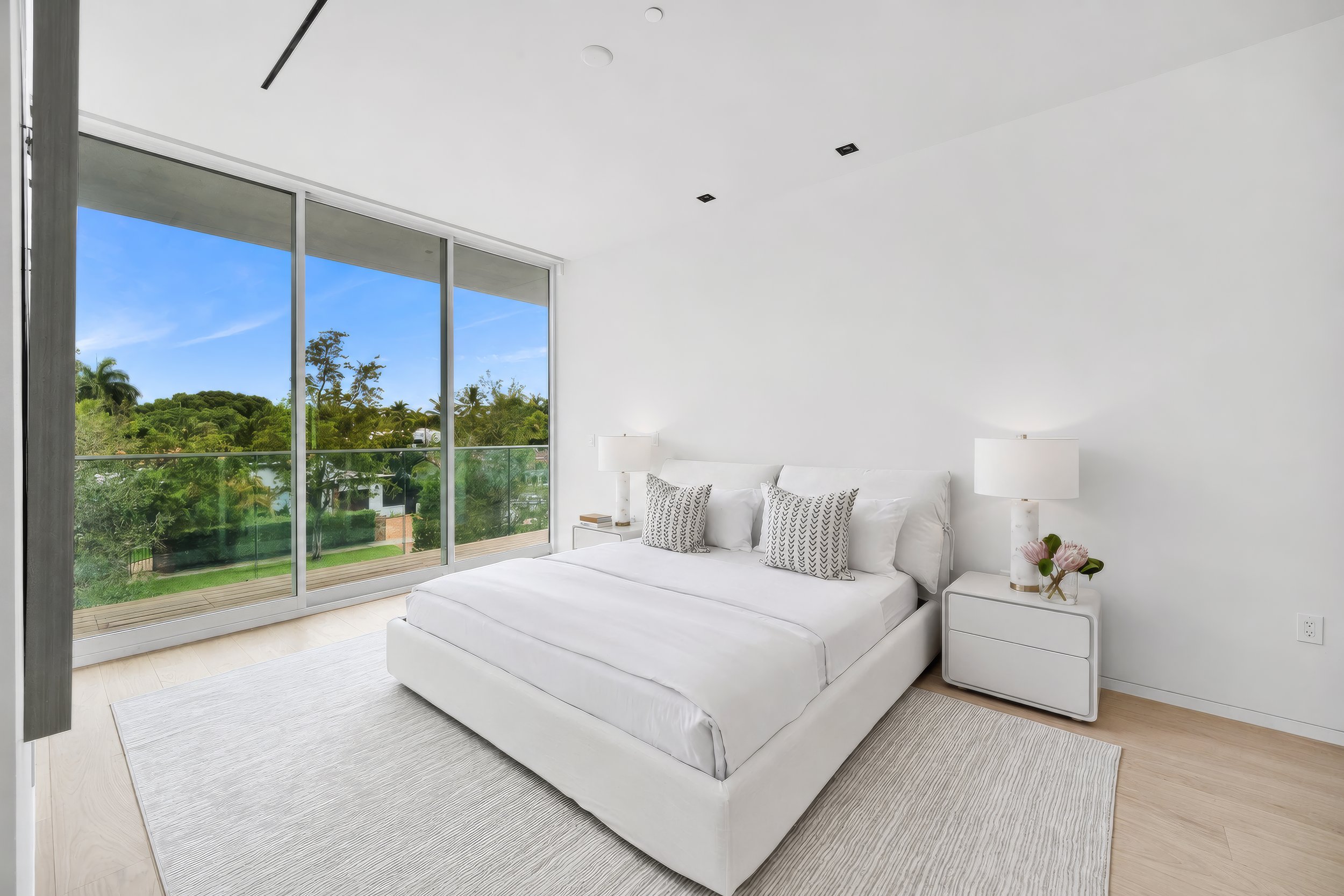 28 2nd Floor Bedroom 2.jpg