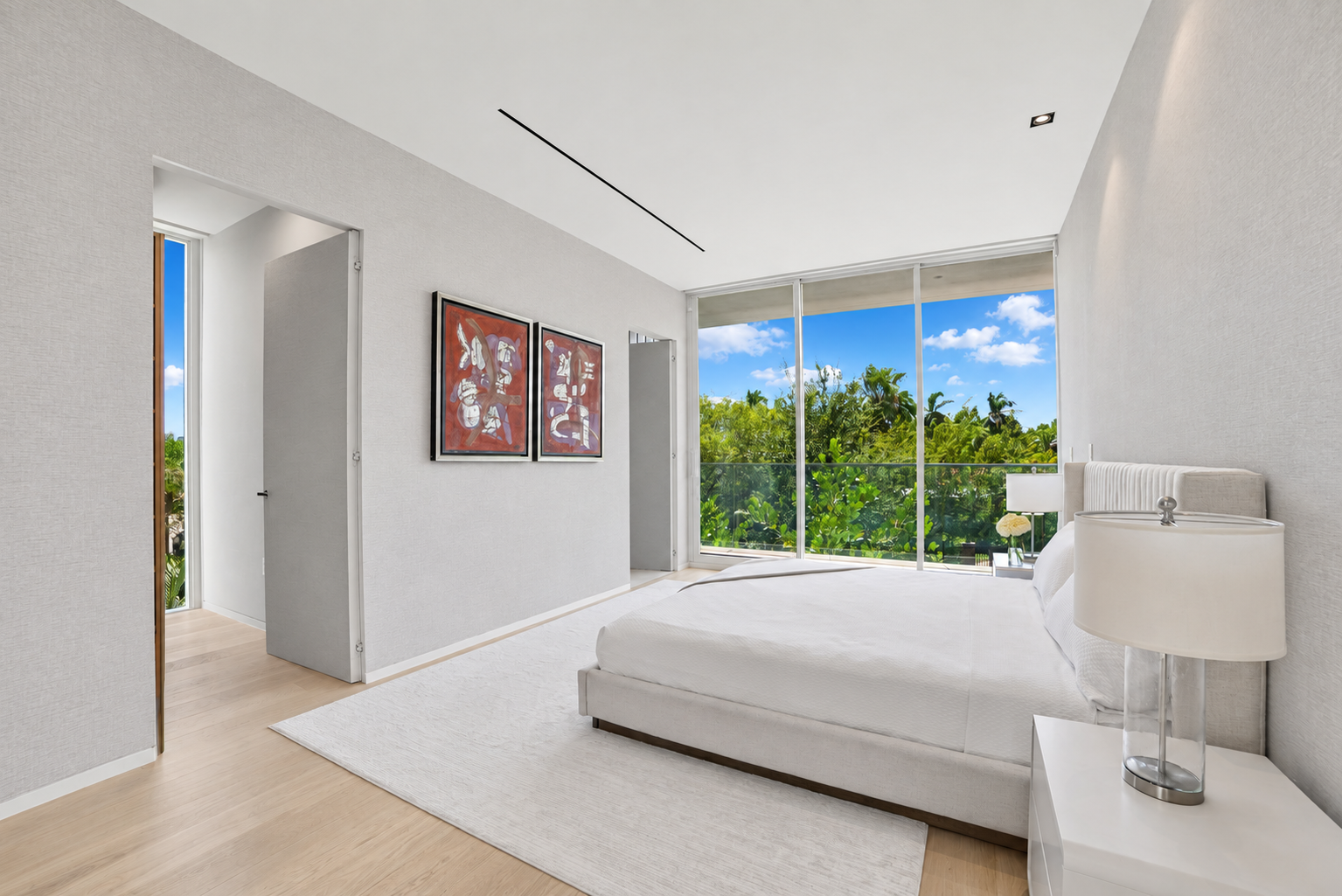 32 South Bedroom 1.png