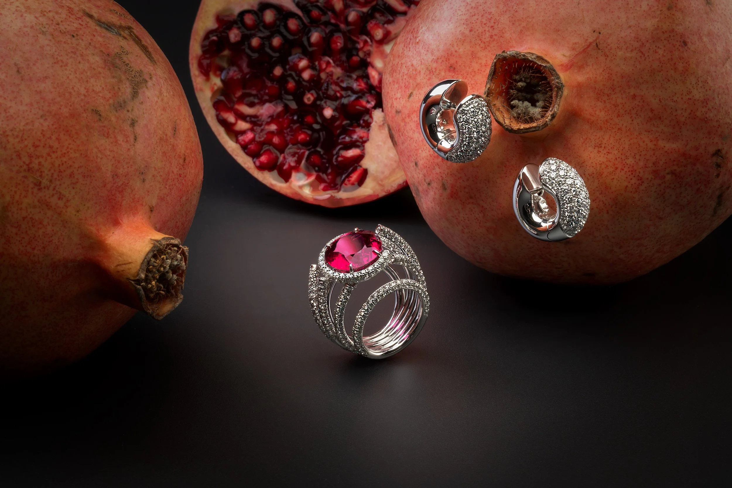  “Hot Pink” Rubellite (13.32ct.) whitegold, diamonds 