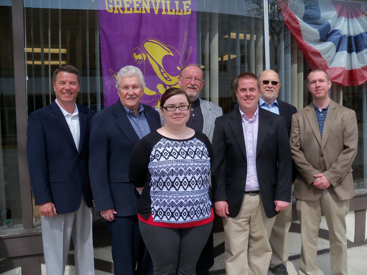 Kemp Insurance Sure is (from left to right): Alex Kemp, Chuck McDonald, Samantha Tett, Bill Kemp, Steve Kemp, Duane Chambers, and Charley Kemp