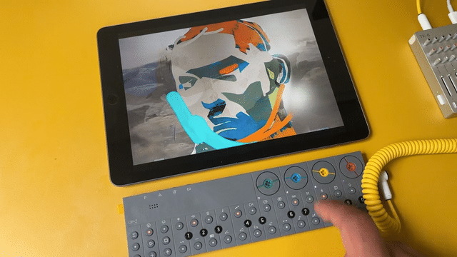 MIDI CONTROL ARTWORK CAPABILITIES
Teenage Engineering OP-Z / Midi Display Unit